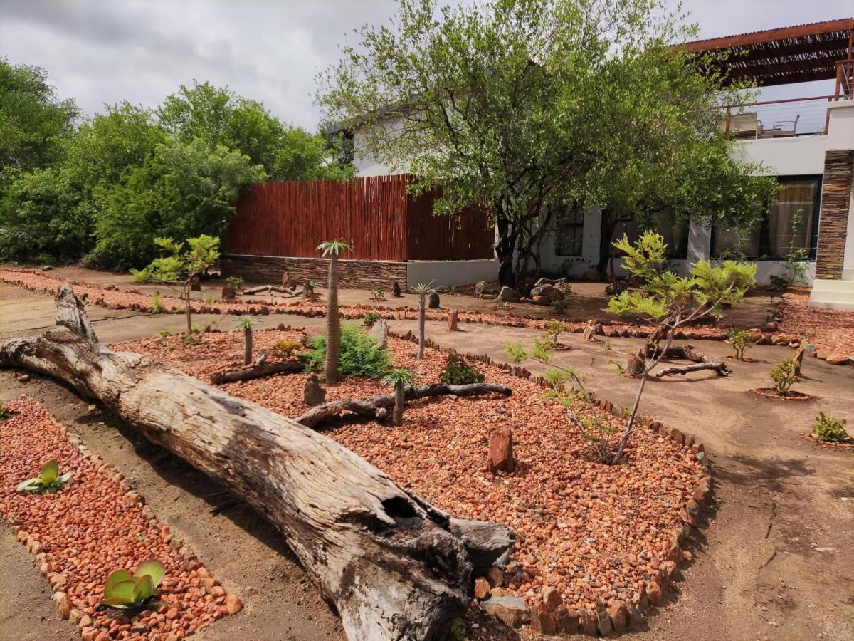 Gem In The Bush Lodge Hoedspruit Exterior foto